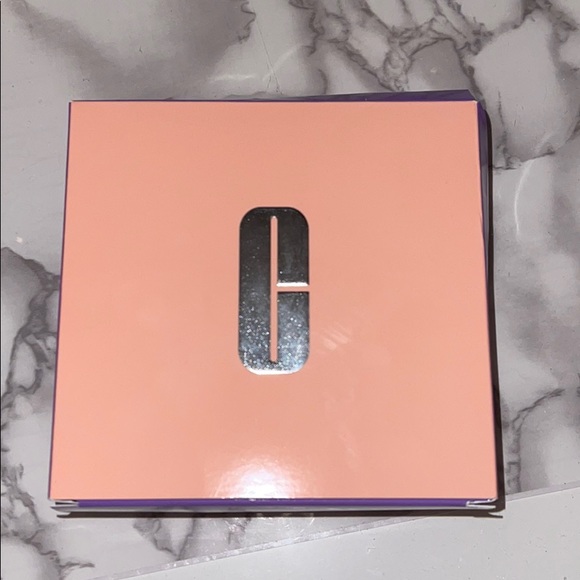 Clinique Set - Picture 2 of 4